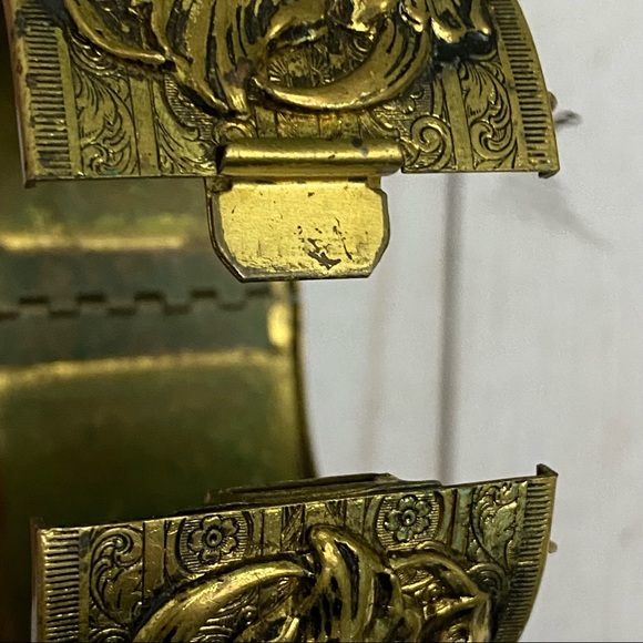 Vintage Goldtone Floral Cuff Bracelet - Picture 9 of 15